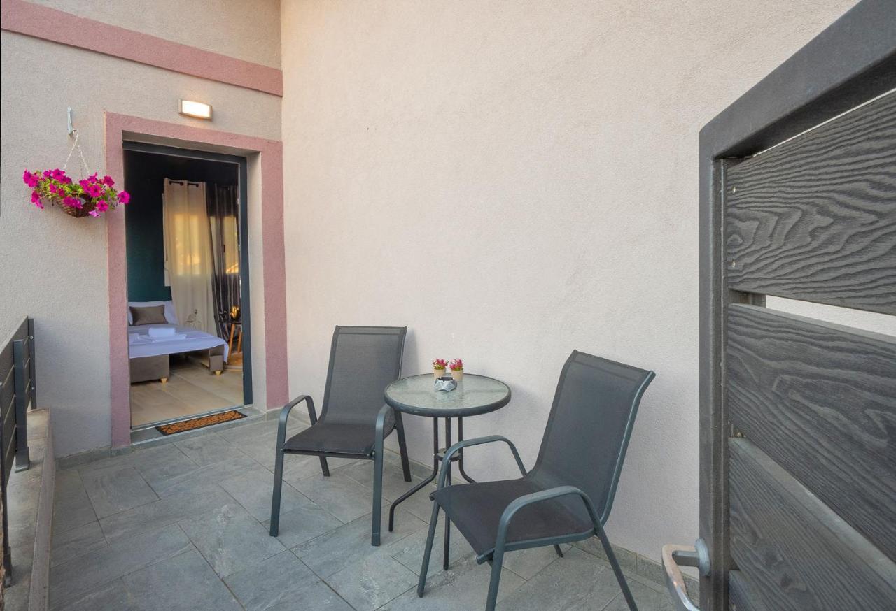 Hara Apartments Chrysoupolis Bagian luar foto