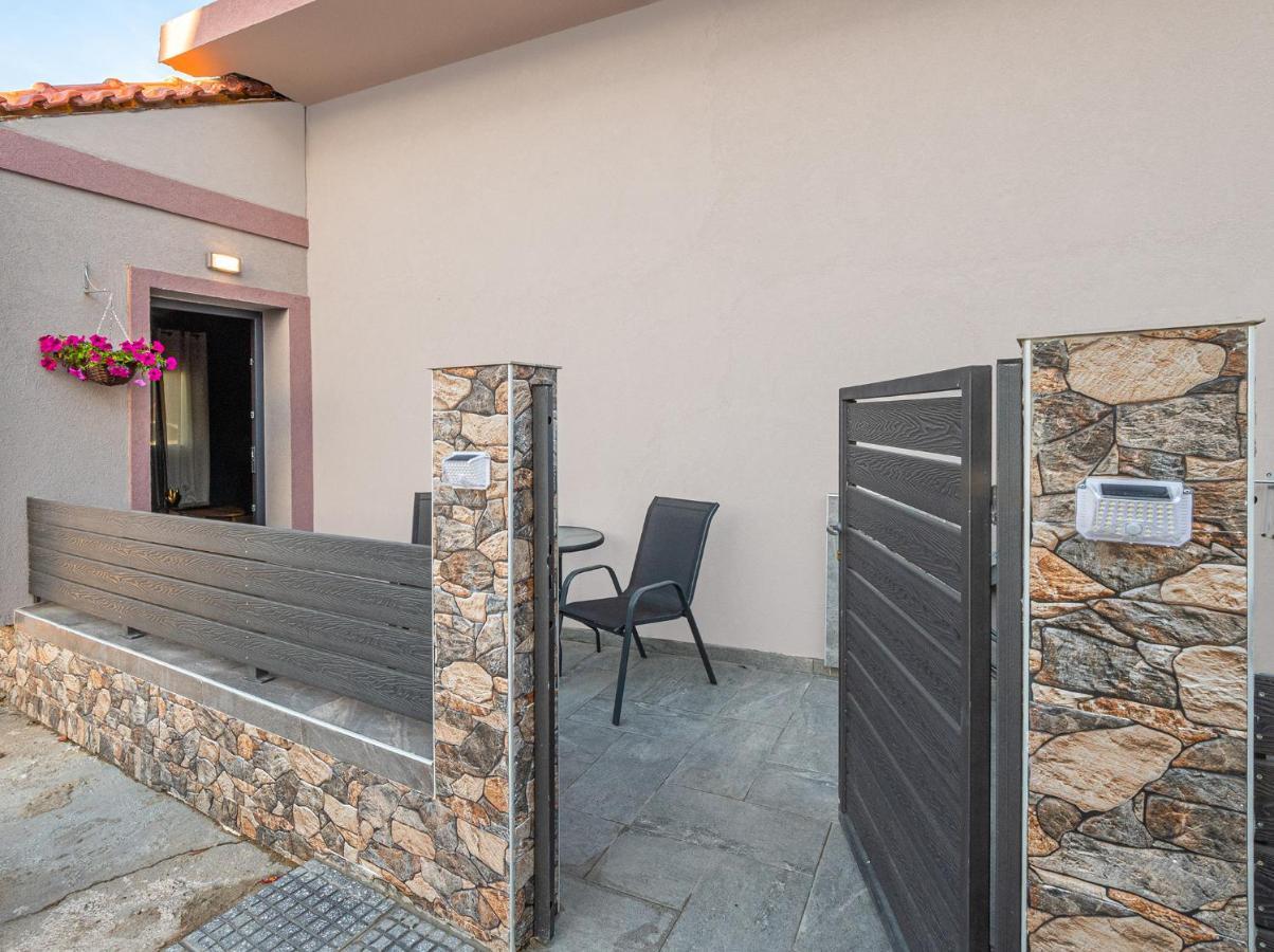 Hara Apartments Chrysoupolis Bagian luar foto